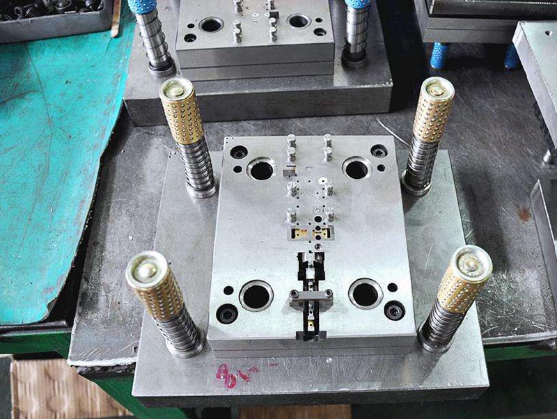 苏尼特左旗模具制造-01